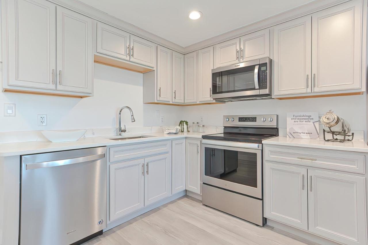 Downtown Plymouth Waterfront Luxury Condos Buitenkant foto