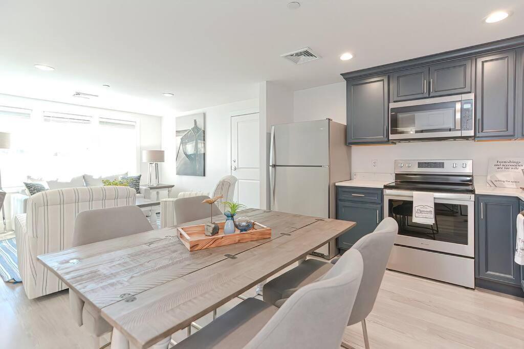 Downtown Plymouth Waterfront Luxury Condos Buitenkant foto